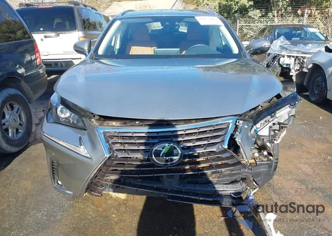 2021 Lexus Nx 300 z USA, uszkodzony, nr VIN JTJGARDZ8M2246925